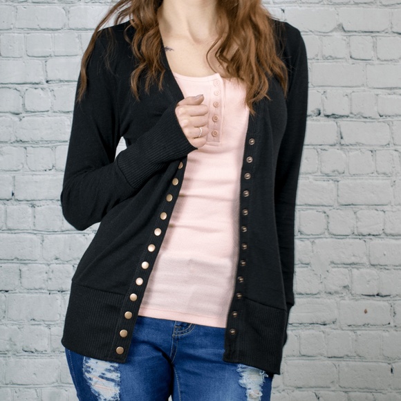 Vanille Style Sweaters - 🔃 Black Button Up Cardigan